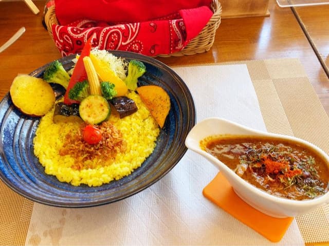 町田 最後に炒める第3のカレー★マウンテン - サブ画像1