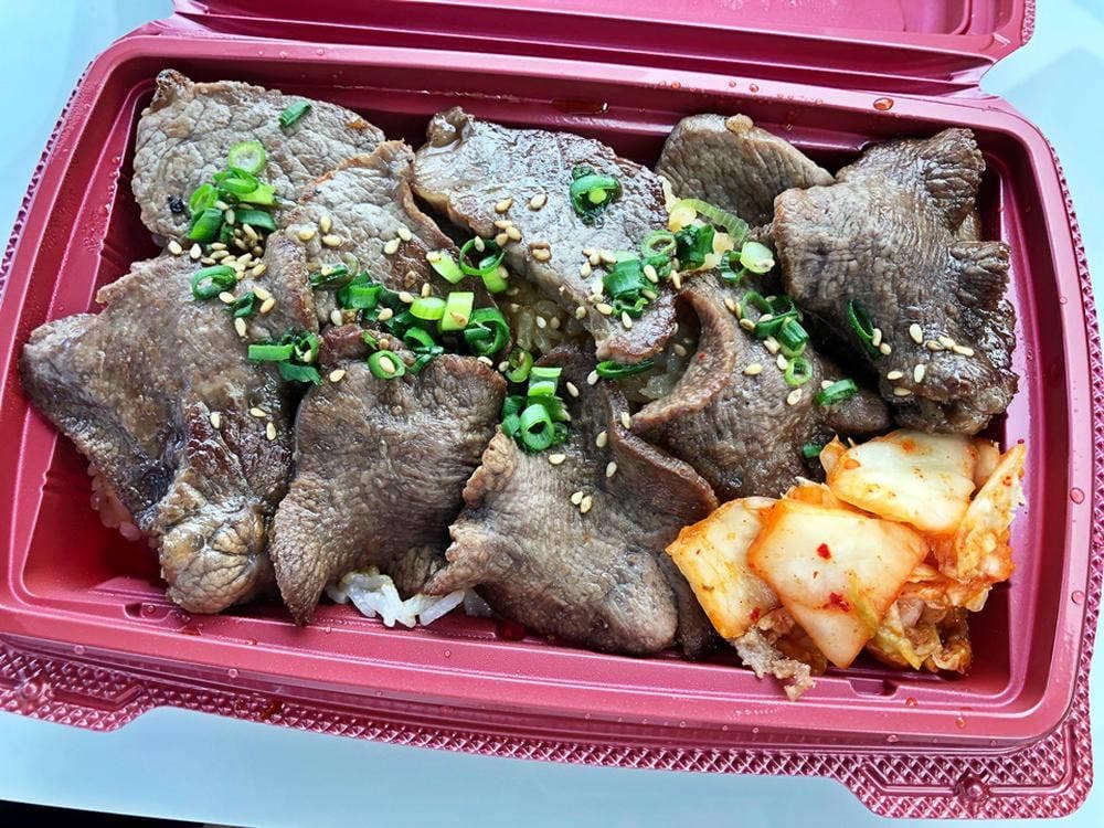 肉とニンニクそして飯