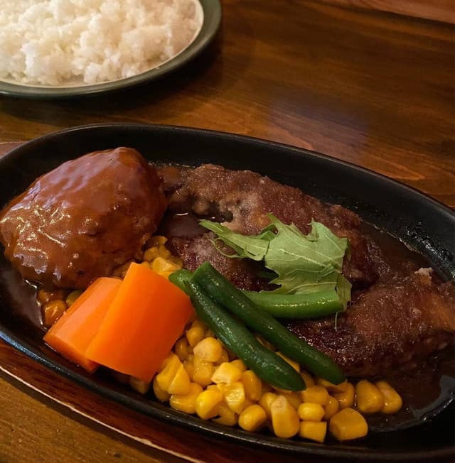 ステーキ&ハンバーグ WEST WOOD - サブ画像1