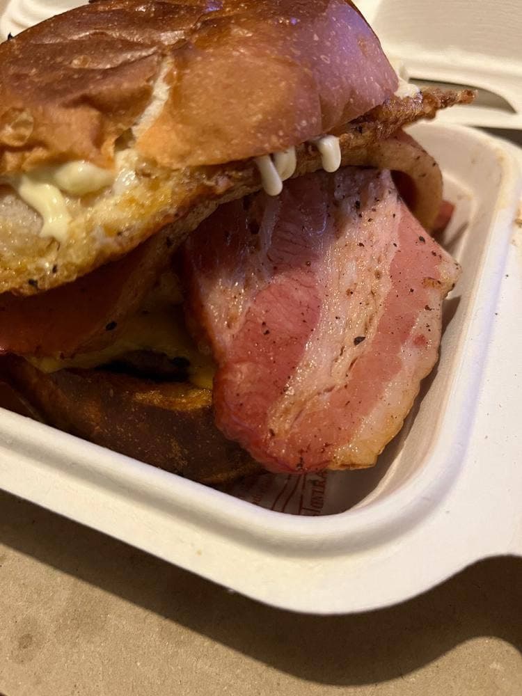 ハンバーガー専門店 B2B TOKYO 三軒茶屋