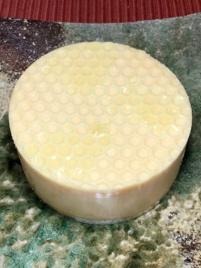 発酵バターとはちみつの芳醇スイーツ専門店 BUTTER & bee - サブ画像1