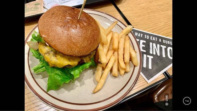 J.S. BURGERS CAFE ららぽーと立川立飛店 - サブ画像1
