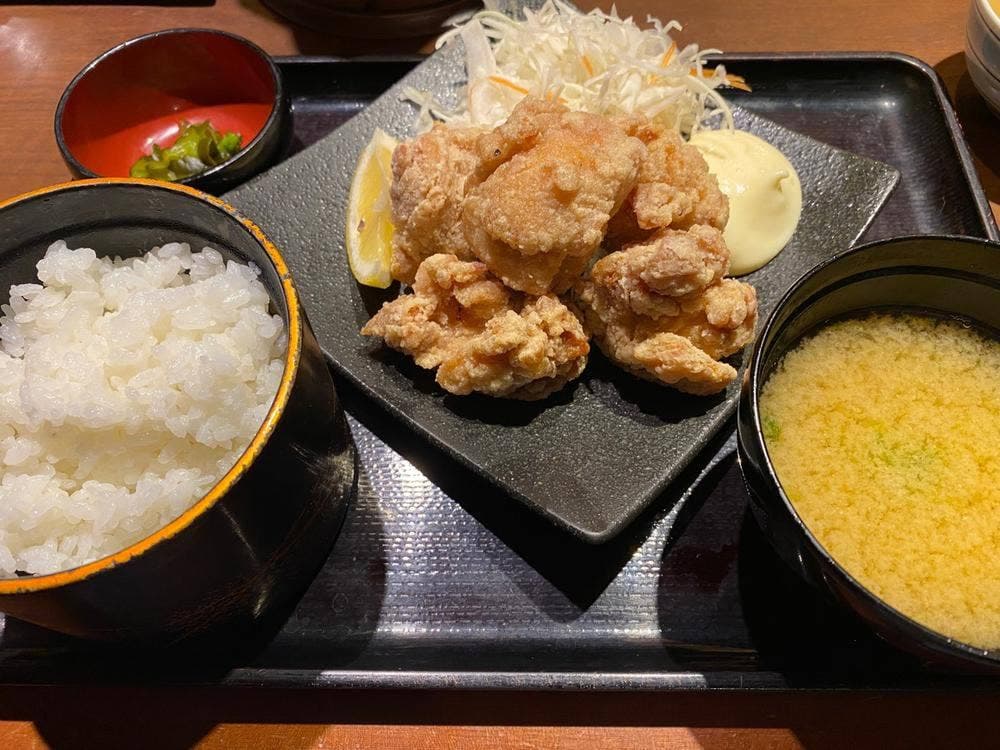 とりかく丸の内国際ビル店