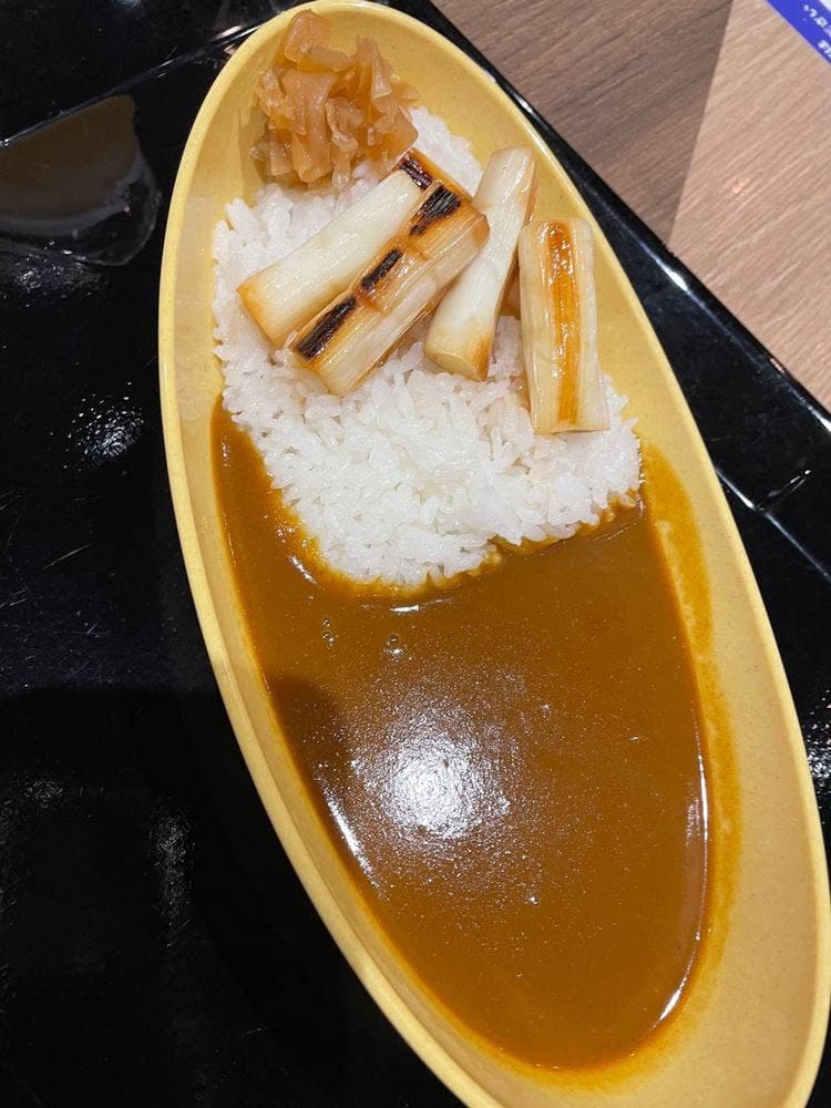 博多カレー研究所 博多とんこつあごだしカレー 福岡空港店