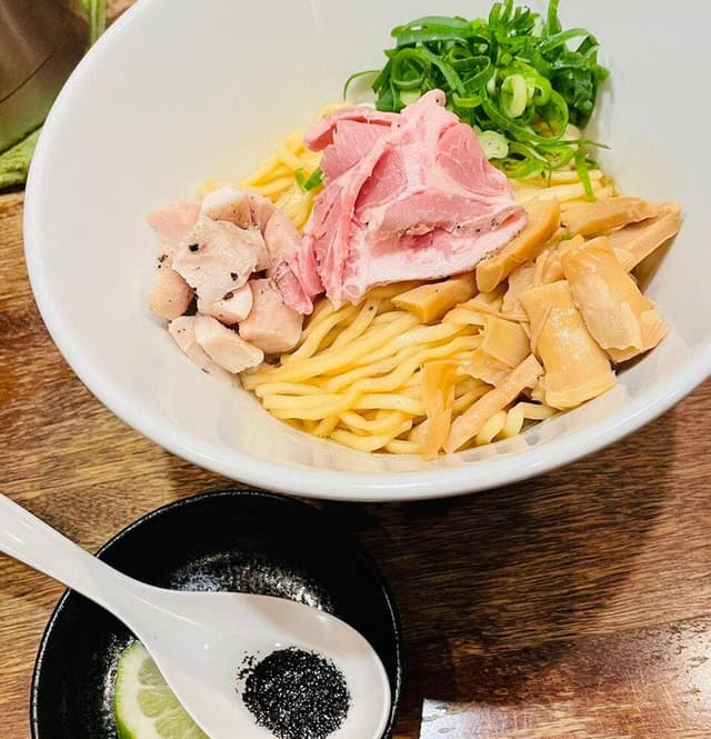 神泉のらぁめん屋 うさぎ - サブ画像3