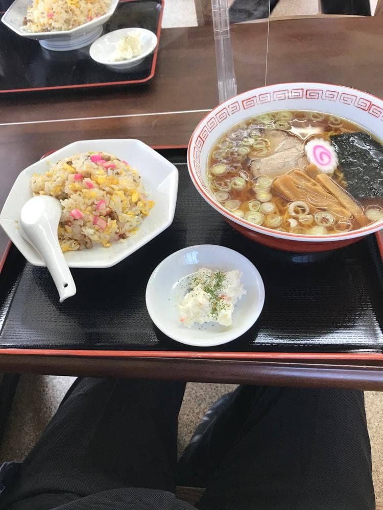 つるや食堂