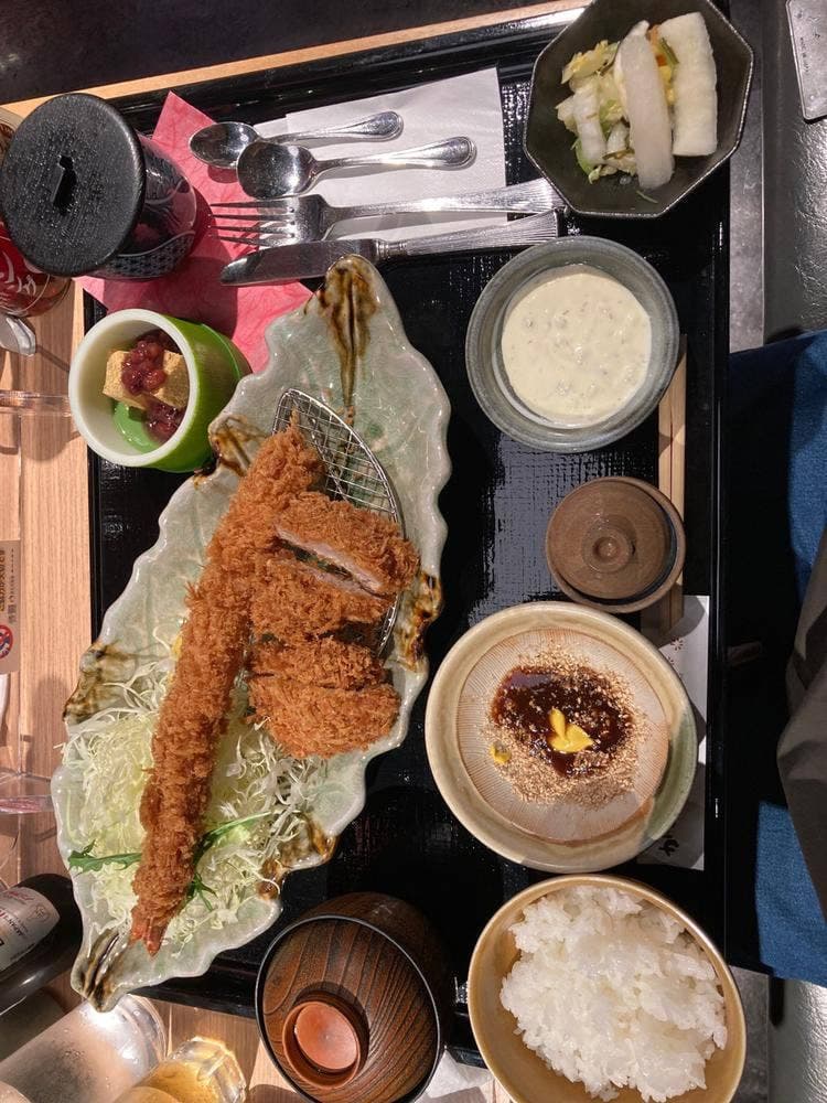 かつアンドかつ 紫金山公園店