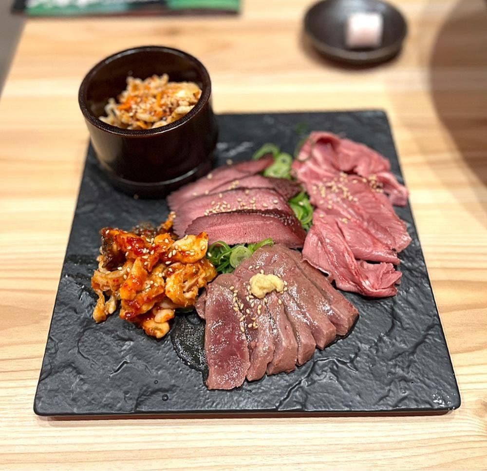 近江焼肉ホルモンすだく 緑地公園店