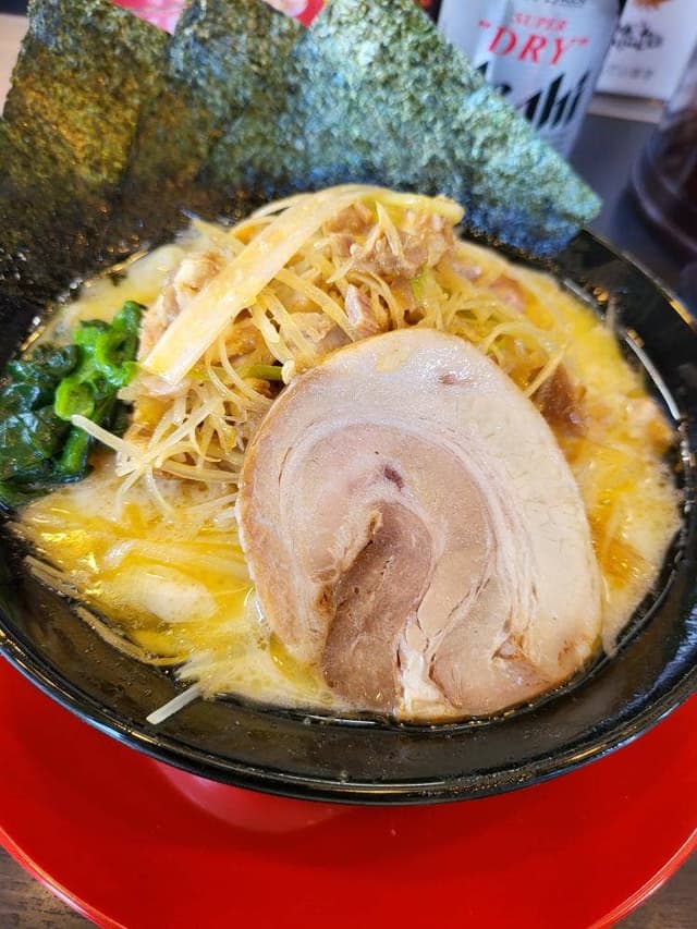 横浜家系ラーメン吉岡家 倉吉駅前店 - サブ画像1
