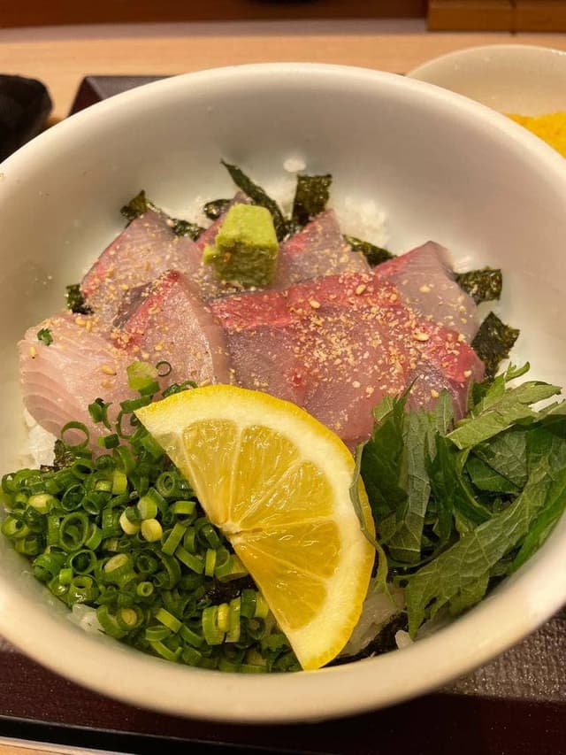 海鮮丼 日の出 博多デイトス店 - サブ画像1