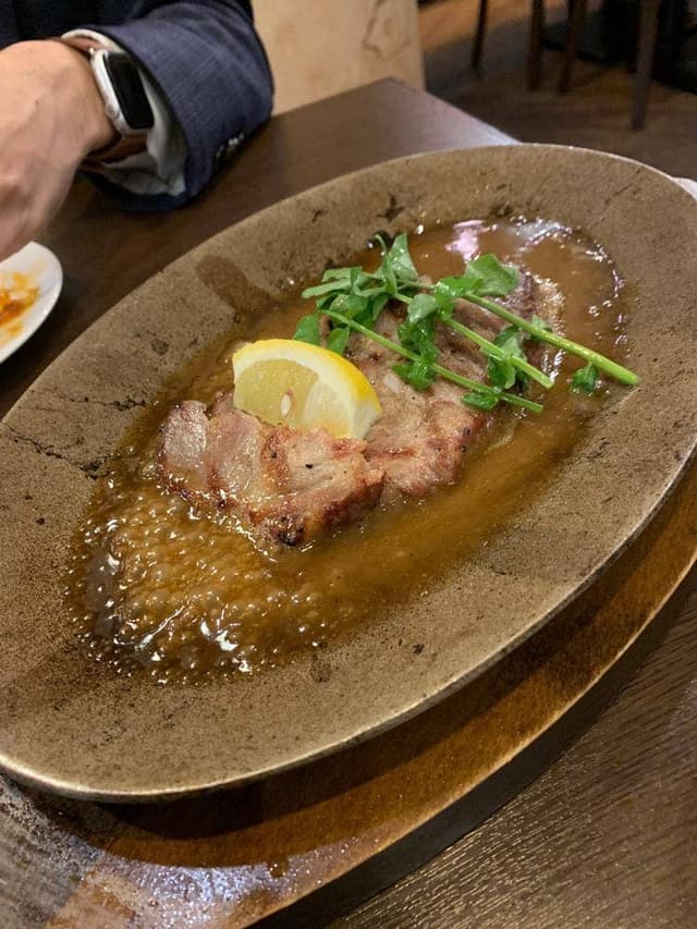 ベルサイユの豚 西新宿 - サブ画像1