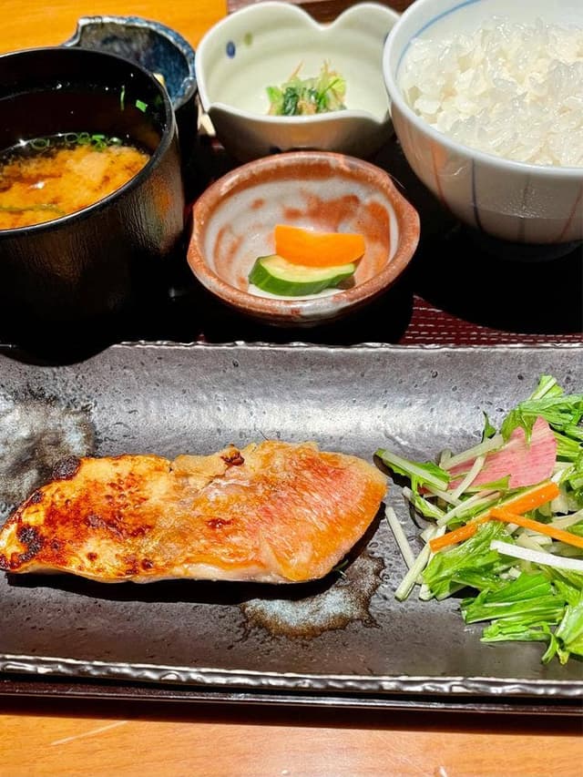 神田 新八 新丸ビル店 - サブ画像1