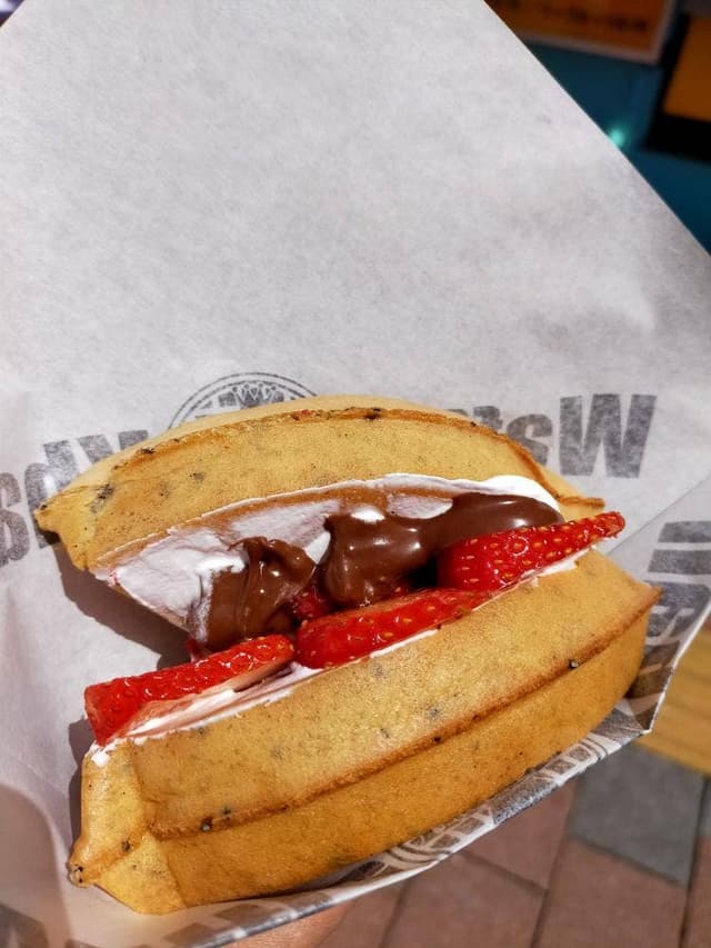 ワッフルカーン 新大久保店 - サブ画像1