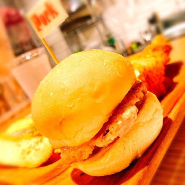 Juicy Things Fried Chicken and Slider House - サブ画像3