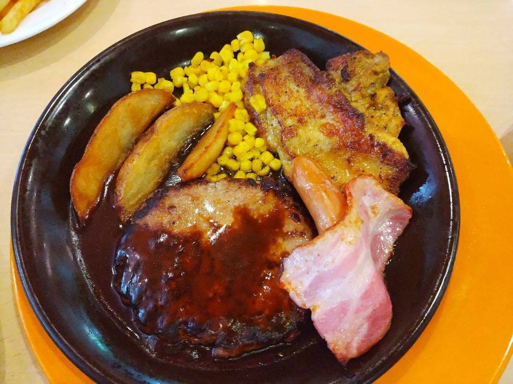 ジョナサン 都立大学駅前店