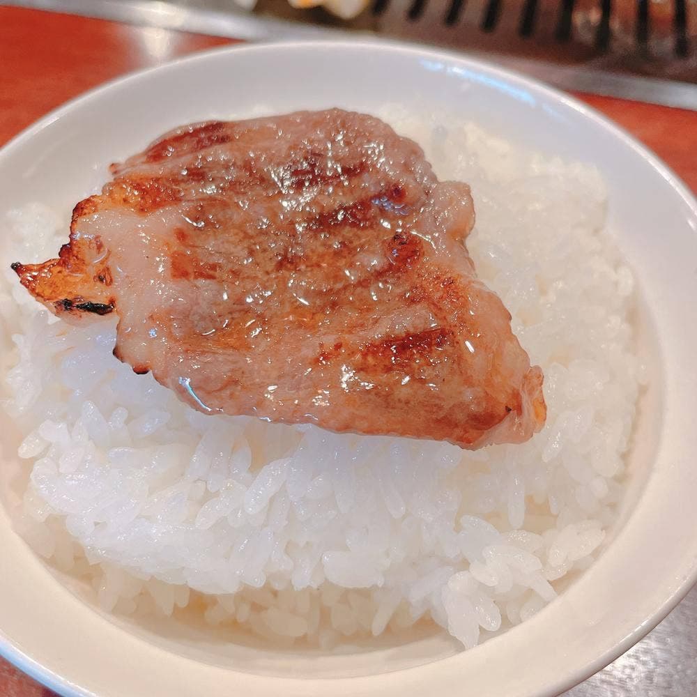 焼肉 めいげつ