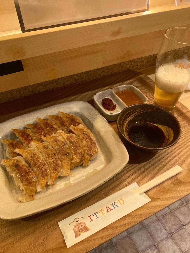 立ち飲み餃子専門店 ITTAKU