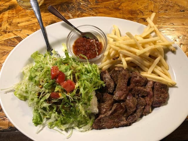 炭火焼ステーキの店 牛屋 国際通り店 - サブ画像1