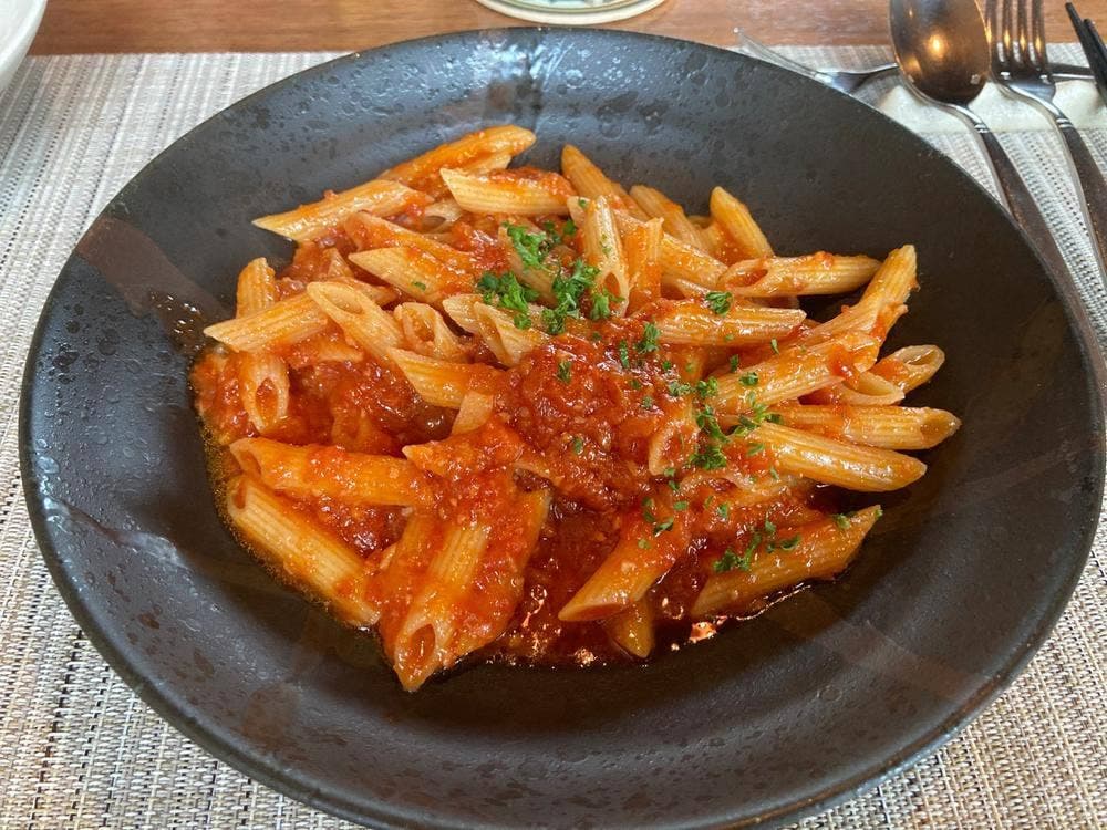 トラットリア要