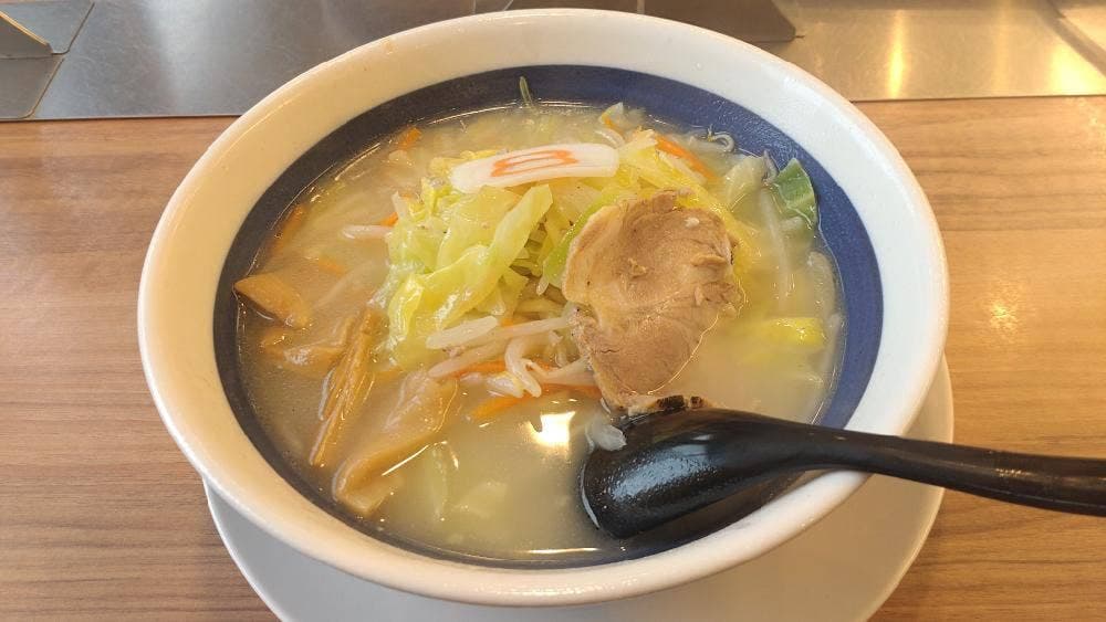 8番らーめん 氷見朝日丘店