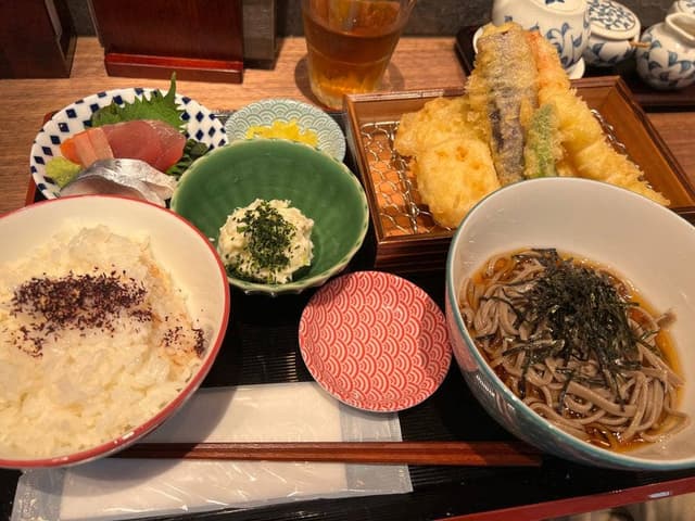 天ぷら 天寅 カメイドクロック店 - サブ画像1