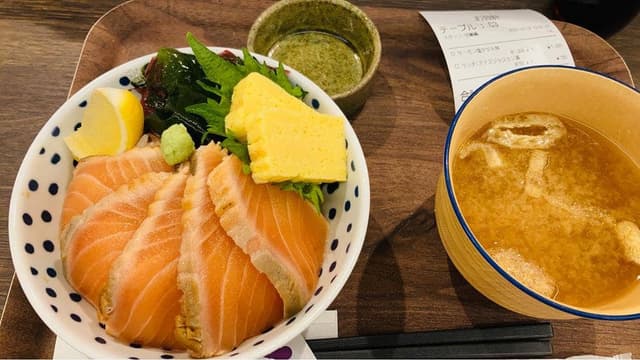 サーモンパンチ 栄店 - サブ画像2