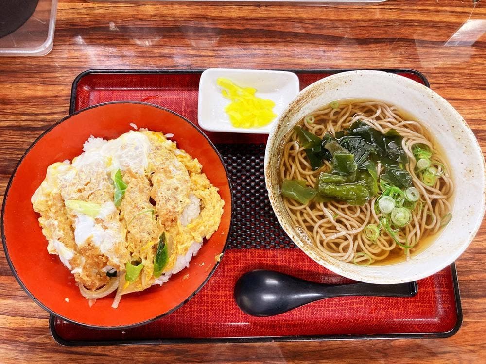 鷹山亭