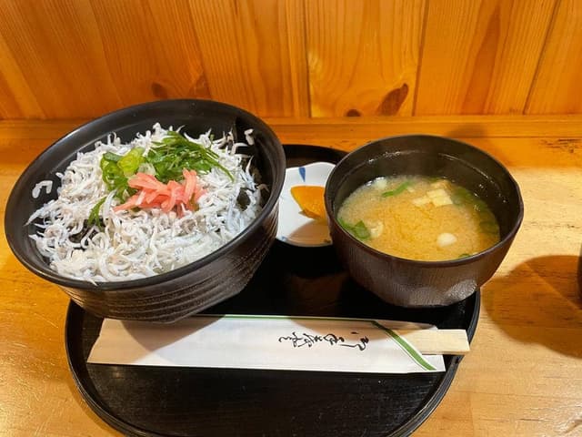 市場のめし屋 浜ちゃん - サブ画像1