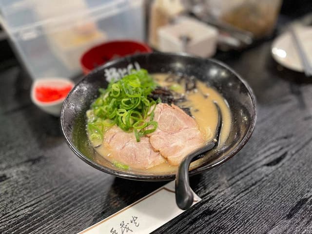 極とんラーメン 元町店 - サブ画像3