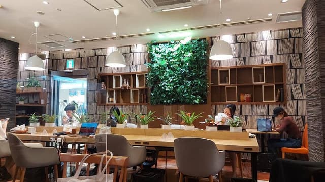 モスバーガー 銀座ナイン店 - サブ画像1