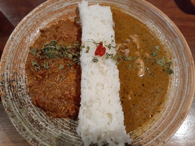 麻布十番 薬膳カレー 新海 虎ノ門店 - サブ画像2
