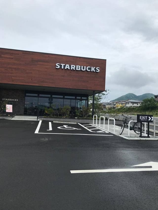 スターバックス コーヒー 福岡香椎店 - サブ画像2