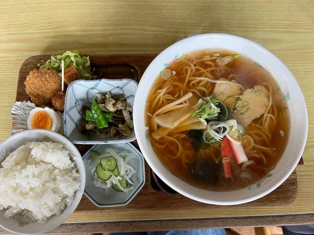 よろず食堂
