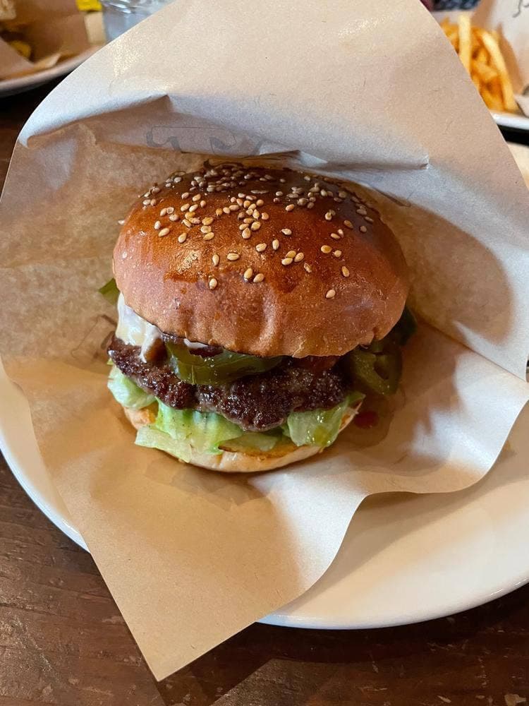 BURLESQUE BEAUTYSALON & EATSPACE