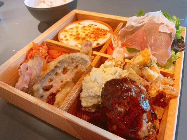 カフェ エトランジェ・ナラッド - サブ画像3