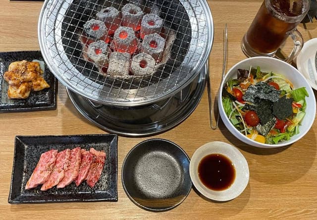 炭火焼肉ととり - サブ画像2