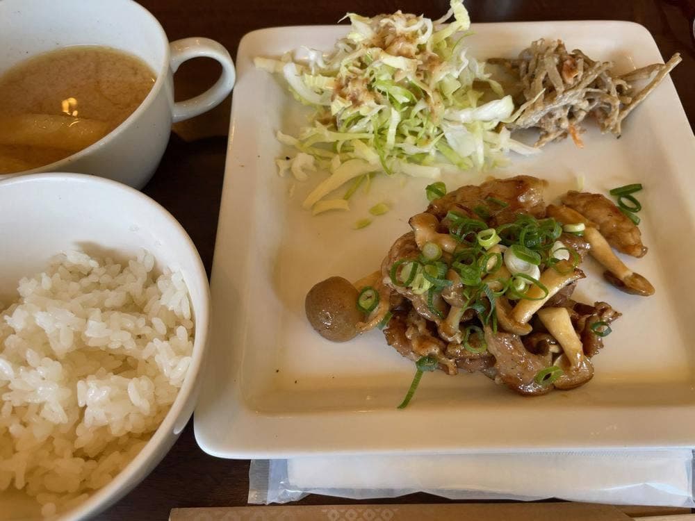ワイン&カフェコートドール