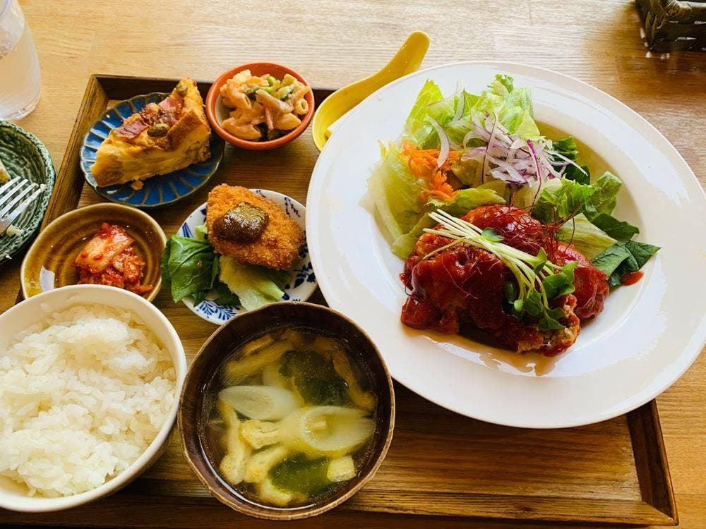 れんげやの森 ～カフェ食堂れんげや～