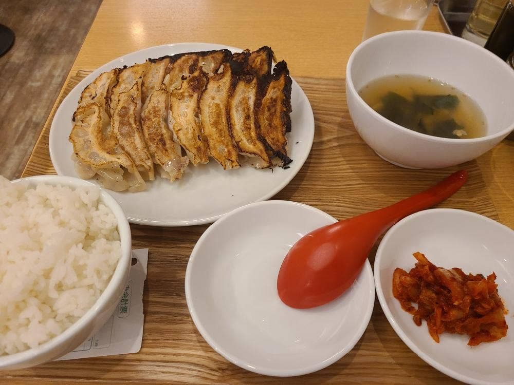 ぎょうざの店 ひょうたん さんプラザ店