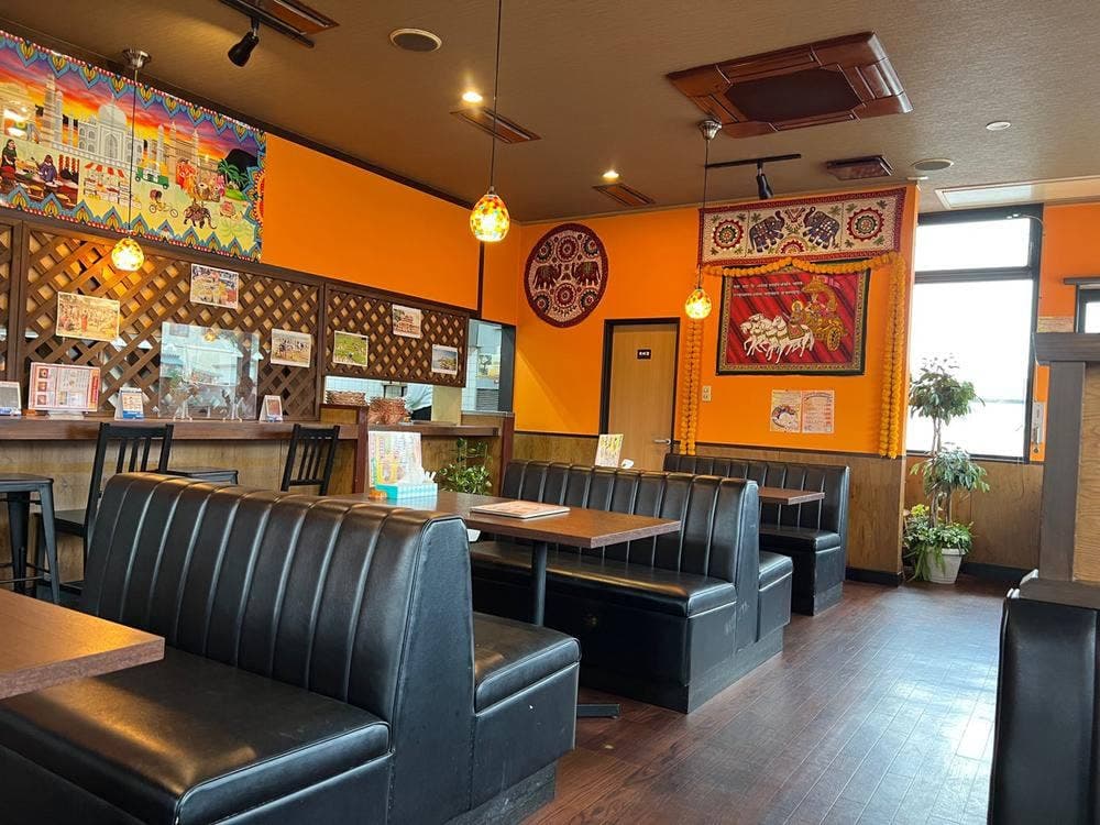BOMBAY 小野店