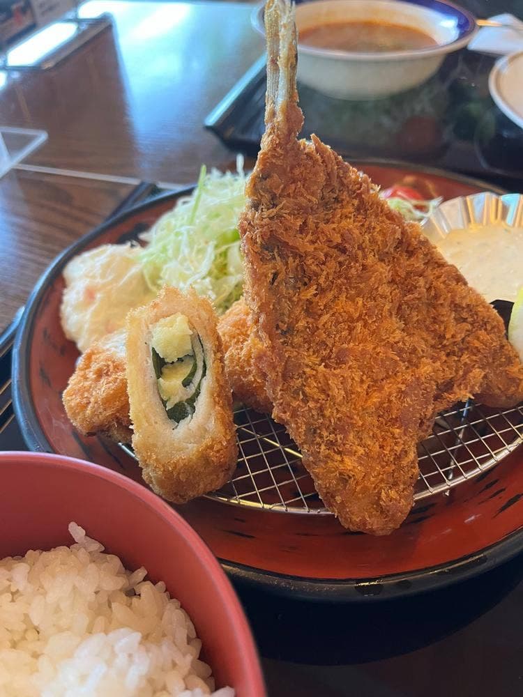 お食事処 あらたま亭