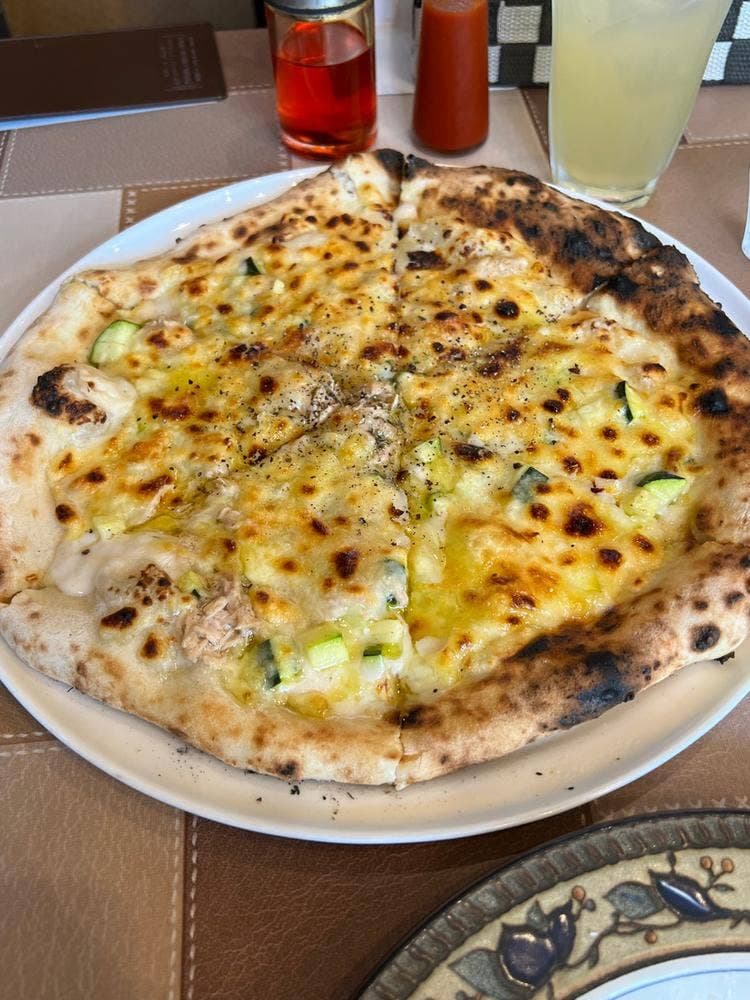 ピッツェリア グランデバッボ