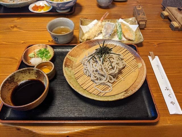 手打うどん・そば・丼 ふくや - サブ画像1