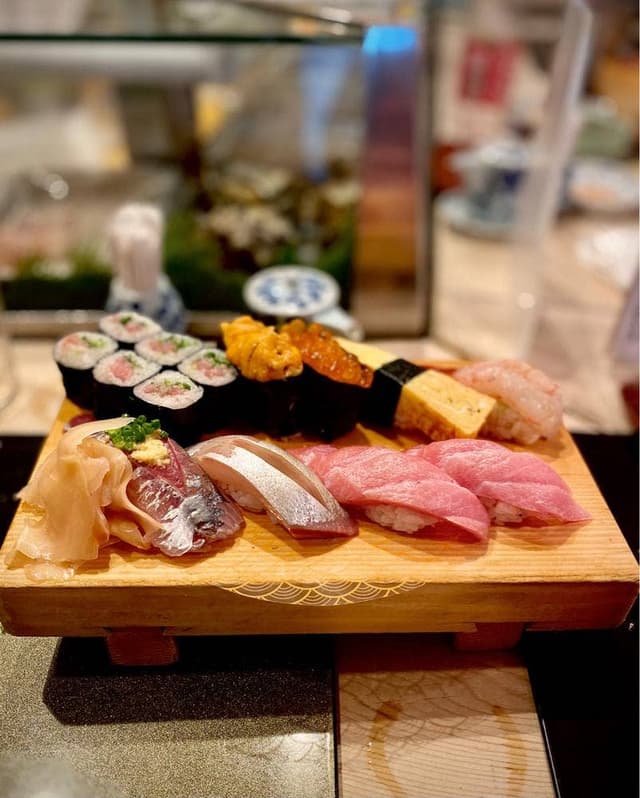 蛇の目鮨本店 神田駅東口一番街 - サブ画像3