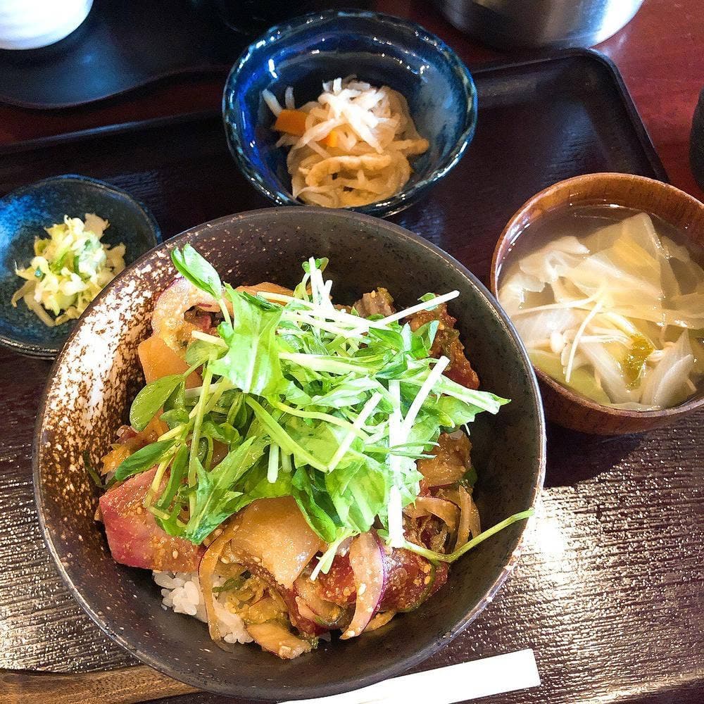 熊や別館 弥栄