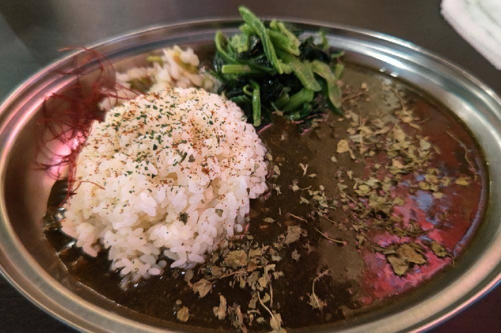 お酒が飲めるカレー屋 pop tap stand