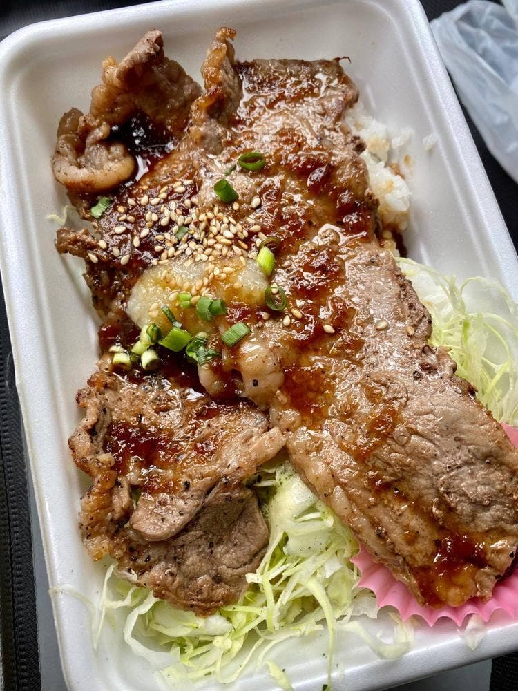 BENTO 金魚鉢 IN THE GARAGE