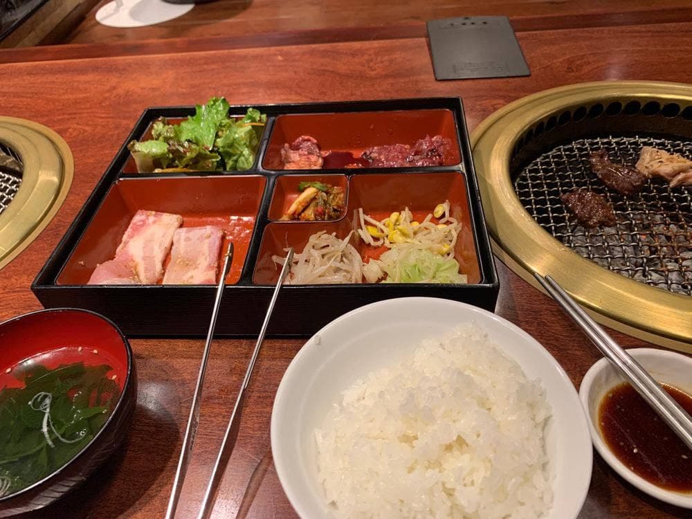 焼肉 三千里 本店