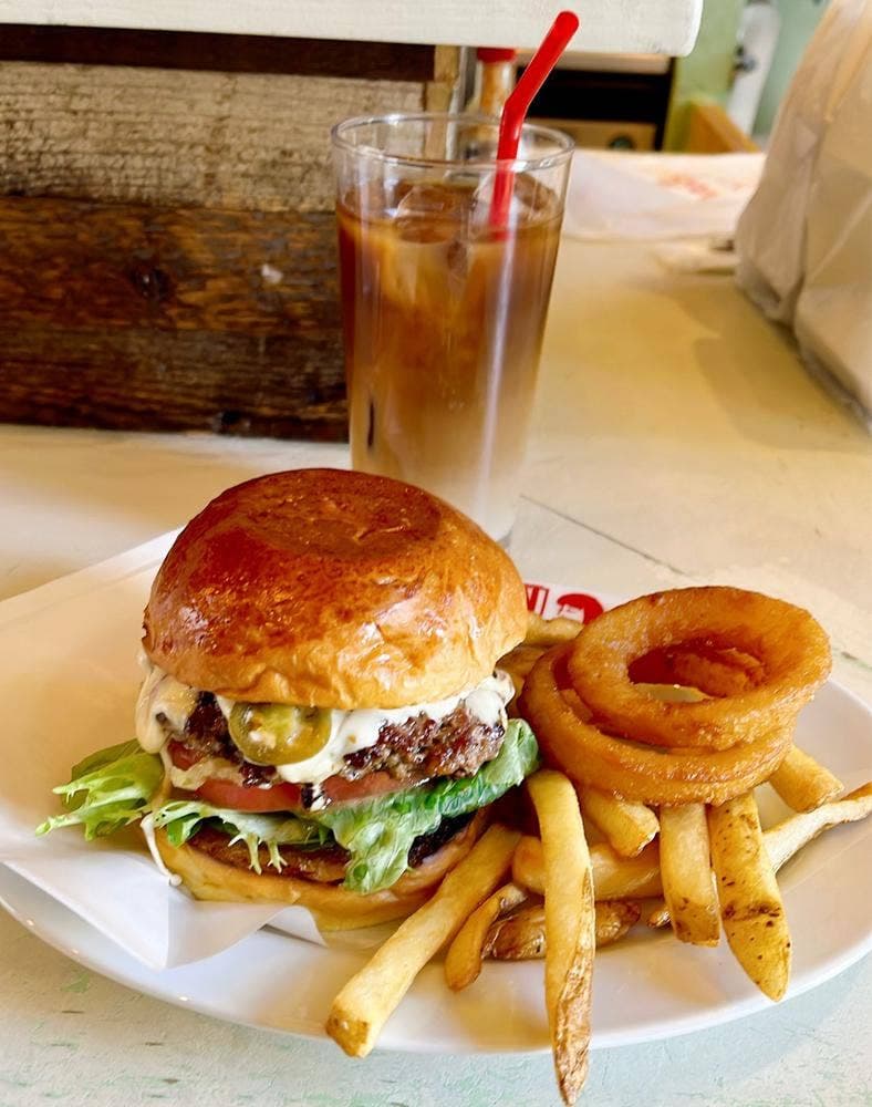 MANDORIN Hamburger Kitchen