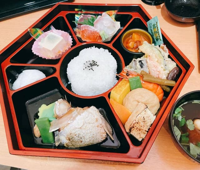 懐石料理さとし - サブ画像1